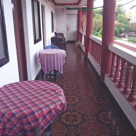 Budget Beach Stay In Tito'S Lane Baga Exterior photo